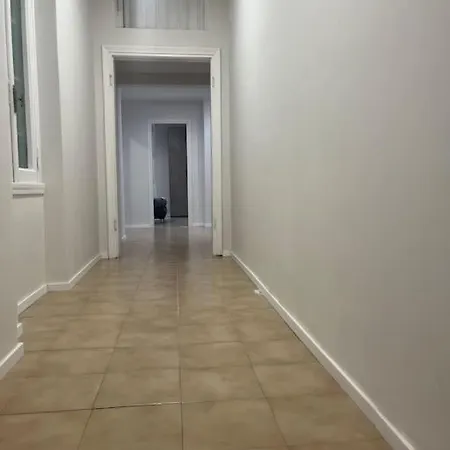 Apartment V12