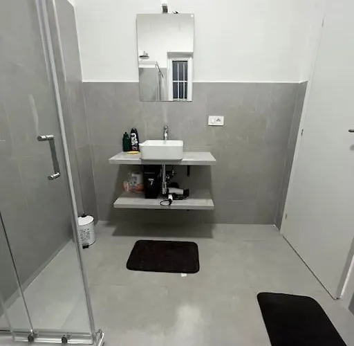 V12 Apartment